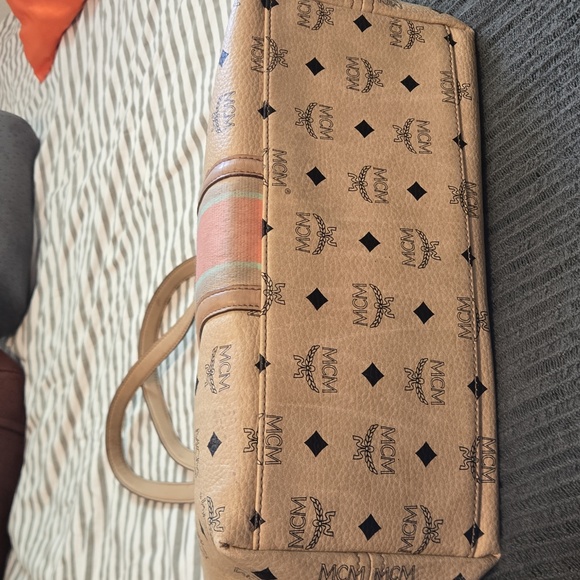 MCM Beige and Pink Visetos Tote with Logo Pattern Limited Edition - Picture 6 of 8